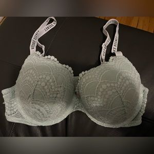 Victoria’s Secret bra